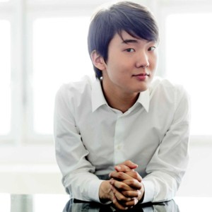 Seong-Jin Cho © Harald Hoffmann/DG