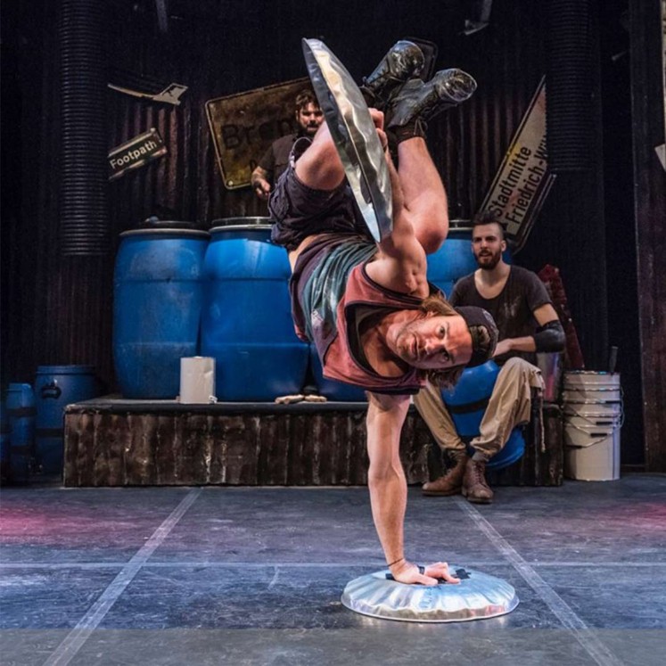 Stomp © Steve Mc Nicholas