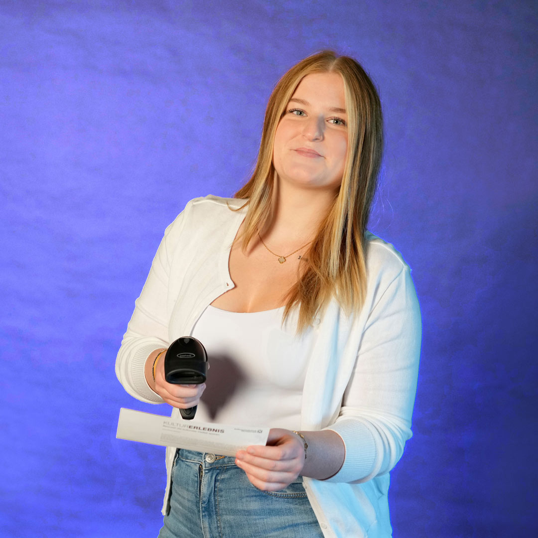 Angelina Grasel, Service-Center, Linz